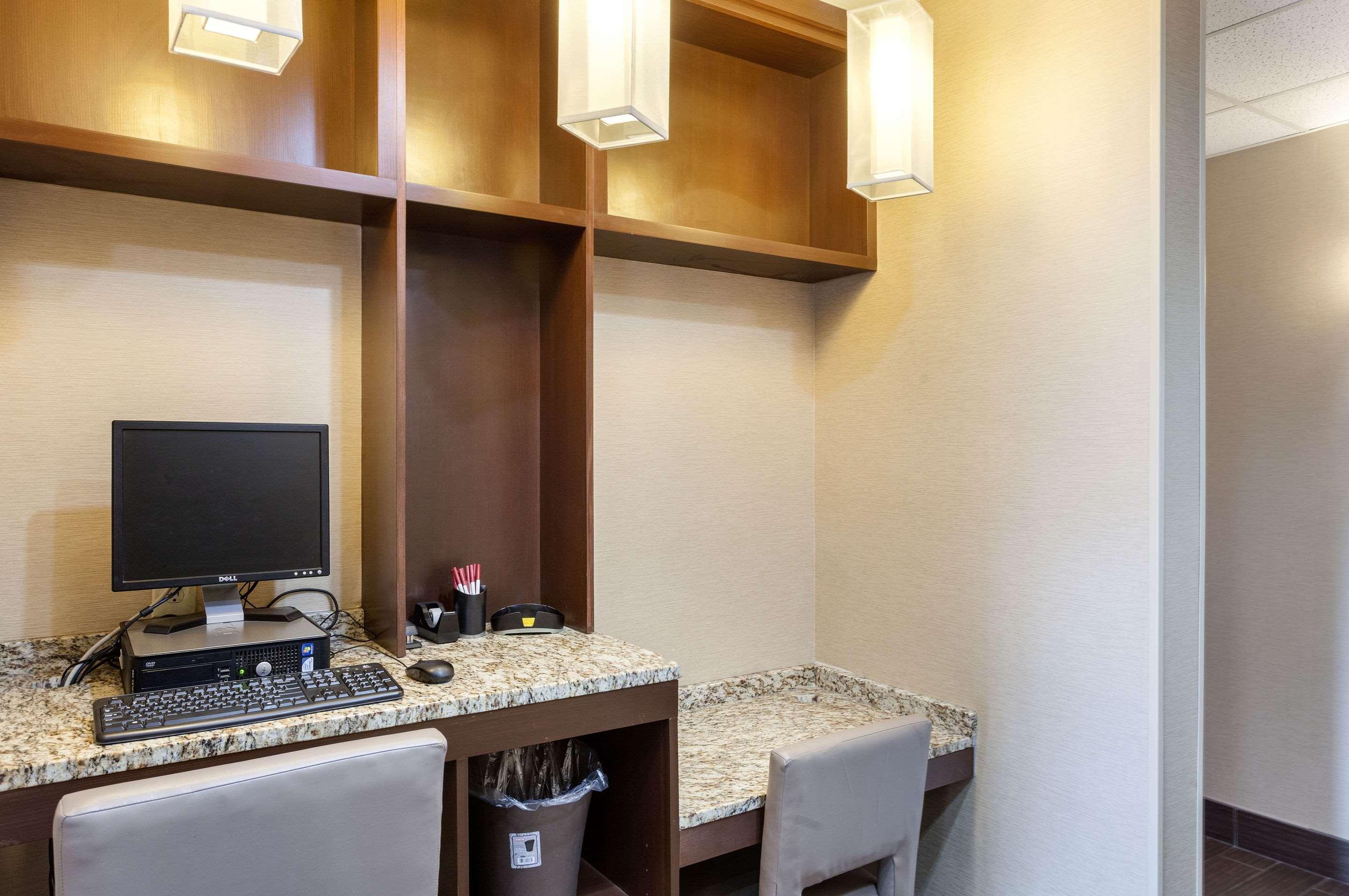 Comfort Suites University Lincoln Extérieur photo